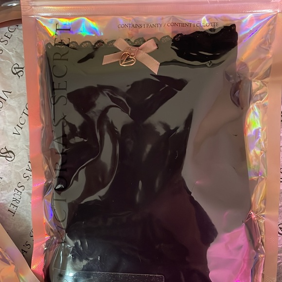 4 Leak Protection panties - Picture 5 of 8